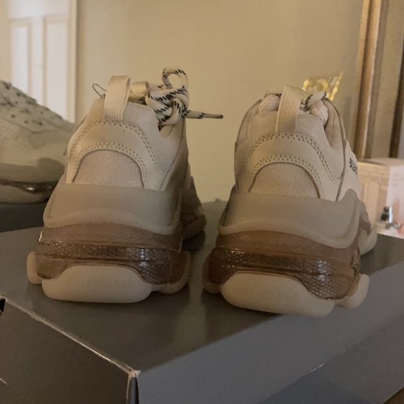 Balenciaga triple s sneaker size 40 - Picture 4 of 11